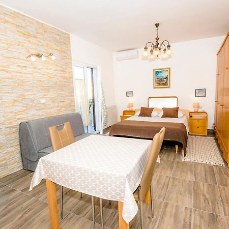 Guest House Ab Adria Home Rovinj Exterior photo