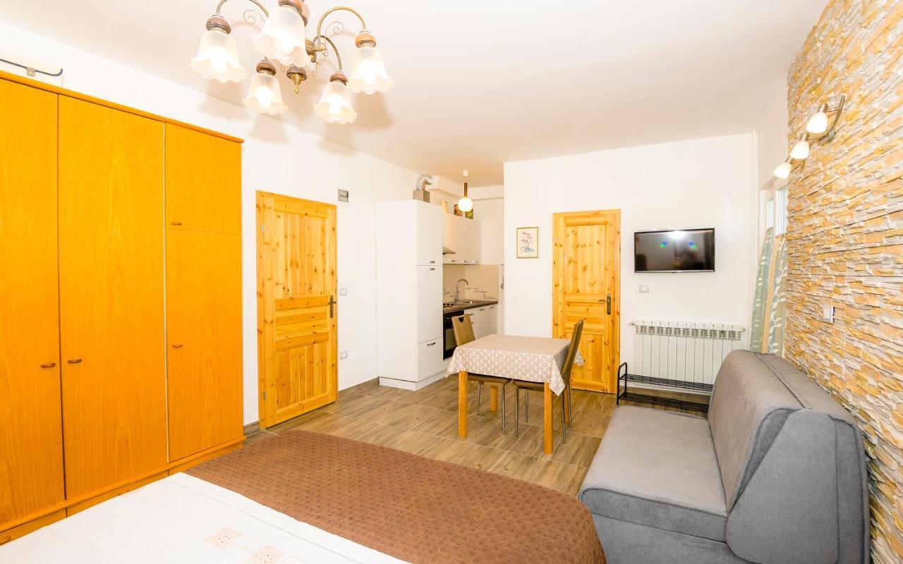 Guest House Ab Adria Home Rovinj Exterior photo