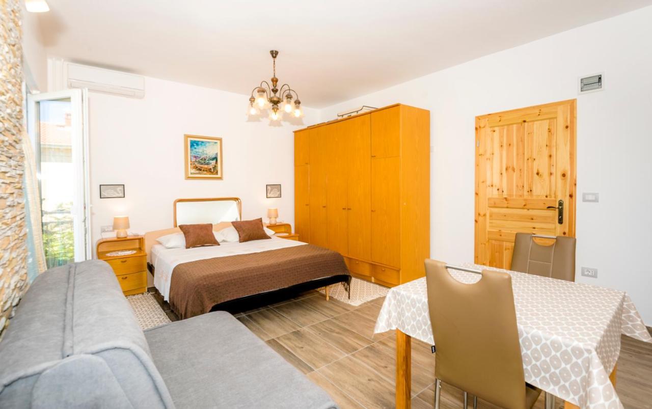 Guest House Ab Adria Home Rovinj Exterior photo