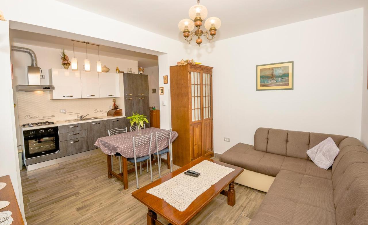 Guest House Ab Adria Home Rovinj Exterior photo