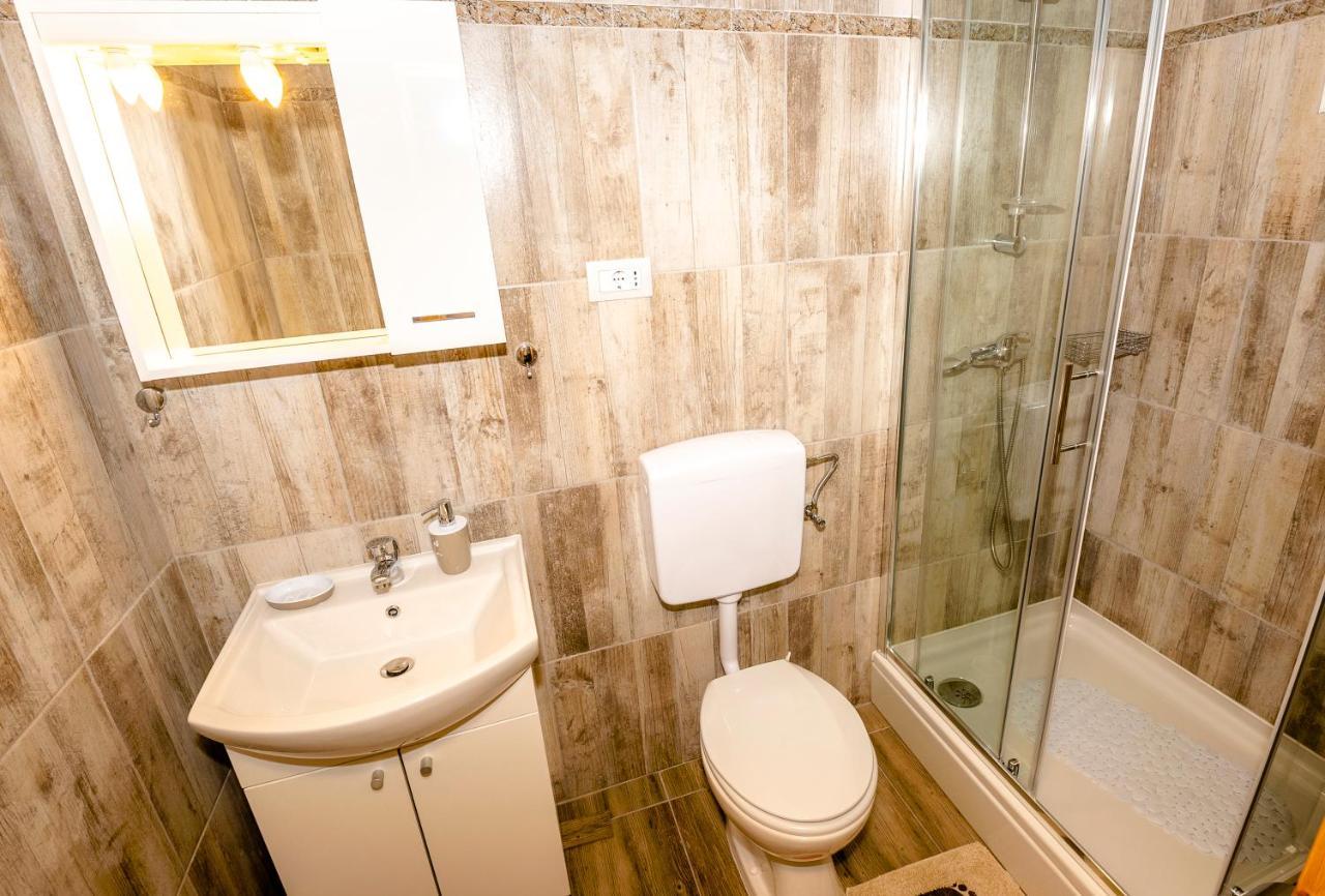 Guest House Ab Adria Home Rovinj Exterior photo
